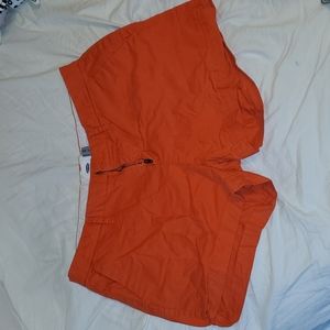 Old Navy Mid-Rise Everyday Twill Shorts, Women's size 6, orange